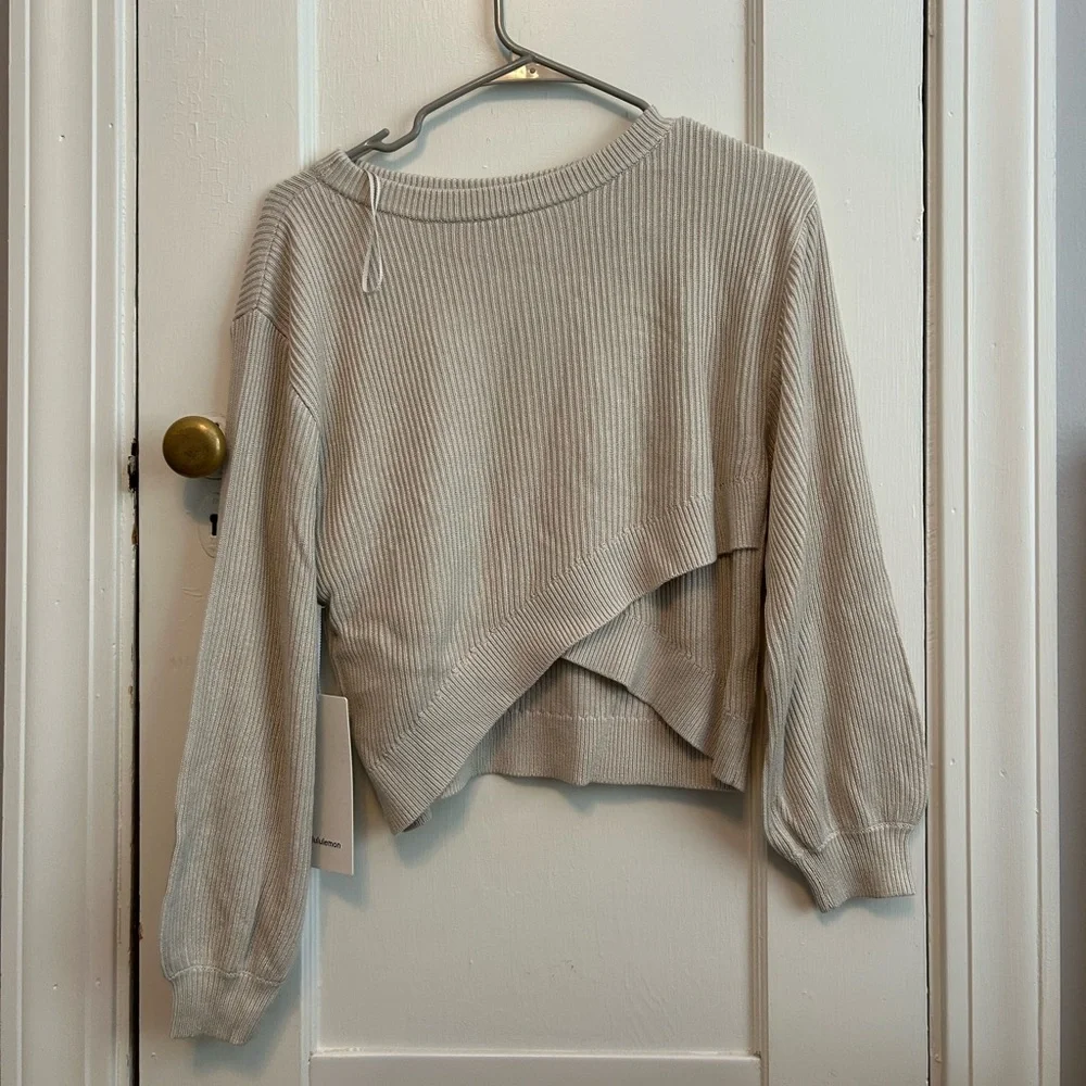 Lululemon Reversible Crossover Sweater Tan Size 4 - Picture 5 of 5